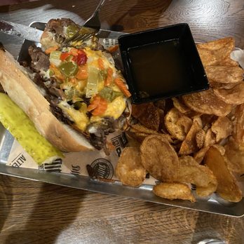 Alter Brewing + Kitchen - Brewpubs Near Me - Oak Brook, Illinois