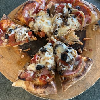 Fishing Rock Eatery and Lounge - Pizza Near Me - Depoe Bay, Oregon Fishing Rock Eatery and Lounge - Pizza Near Me - Depoe Bay, Oregon
