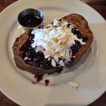 Redwood - Blueberry French Toast - American Near Me - Portland, Oregon Redwood - Blueberry French Toast - American Near Me - Portland, Oregon