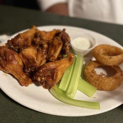 Buff's Pub - Honey Hot Wings & Onion Rings