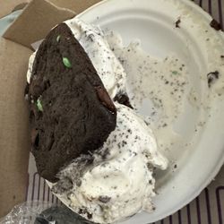 Insomnia Cookies