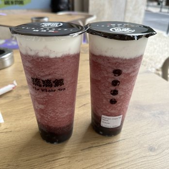 The Whale Tea Saldanha - 2x Milk Foam Grape Tea - Bubble Tea Near Me - Lisbon, 11 The Whale Tea Saldanha - 2x Milk Foam Grape Tea - Bubble Tea Near Me - Lisbon, 11