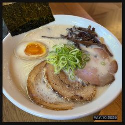 Tensai Ramen - Tonkotsu Ramen (16 Euro)