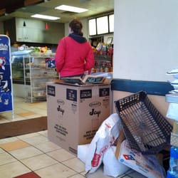 El Triunfo - You need to get over the unorganized market and just take your order to go.