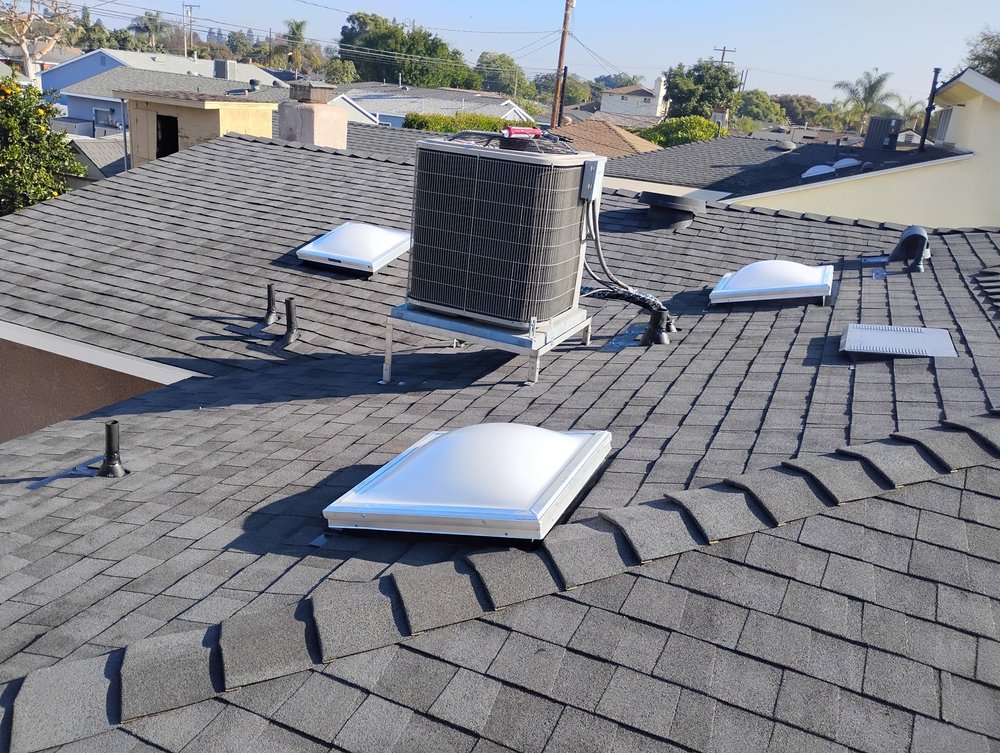 Slide of Sam's Roofing Co