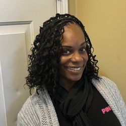 Braids by Kim - Medium curly bob