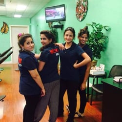 Hollywood Beauty Eyebrow Threading