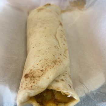 gorditas dona carmen - Burrito chile pasado (spicy green chile burrito) - Mexican Near Me - El Paso, Texas