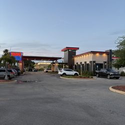 Kobé Japanese Steakhouse - St. Petersburg - A futuristic Japanese hibachi steakhouse