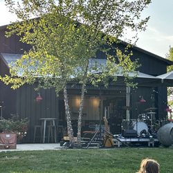 Black Birch Vineyard - Summer concert