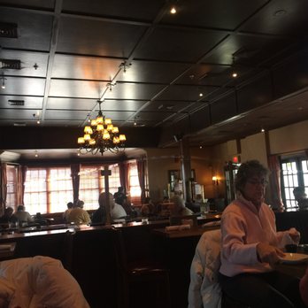 Black Powder Tavern - High ceilings, nice lighting, generous space between tables. - New American Near Me - Wayne, Pennsylvania