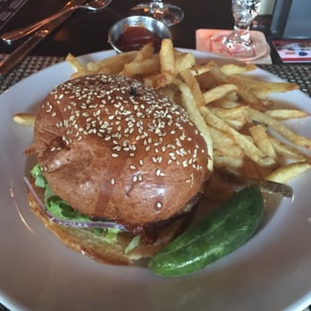 Marlow's Tavern - Marlow burger - New American Near Me - Orlando, Florida Marlow's Tavern - Marlow burger - New American Near Me - Orlando, Florida