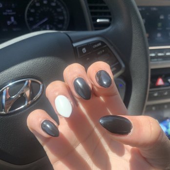 Lily Nail Spa - Nail Salons Near Me - Matthews, North Carolina