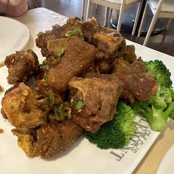 Chef Lee's Element - Crispy Pig Feet 脆皮香猪手 - Szechuan Near Me - Gaithersburg, Maryland