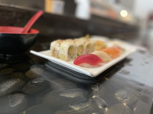 Tomodachi Sushi by null Tomodachi Sushi by null