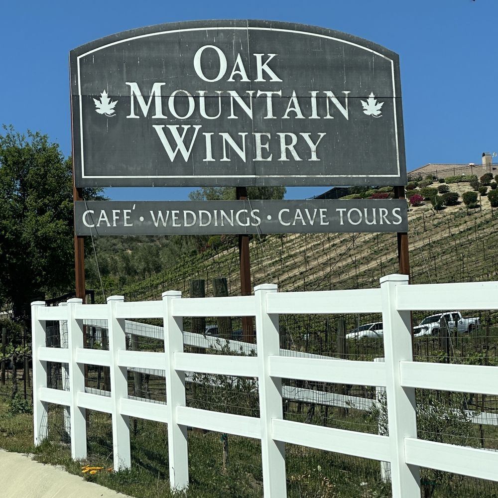 Oak Mountain Winery - Wineries Near Me - Temecula, California
