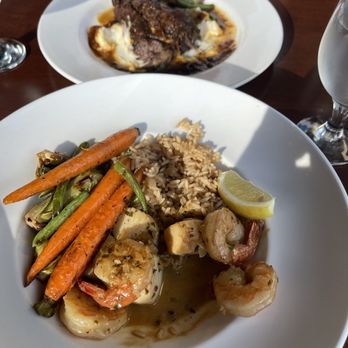 21 Steps Kitchen & Bar - Shrimp and Scallops, Braised Short Ribs - Steakhouses Near Me - Whistler, British Columbia