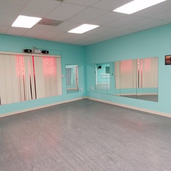 Swan Ballet Dance School #2 - Studio A - View 1 - Performing Arts Near Me - Chantilly, Virginia Swan Ballet Dance School #2 - Studio A - View 1 - Performing Arts Near Me - Chantilly, Virginia
