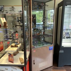 Vision World S H Laufer - Some cabinets