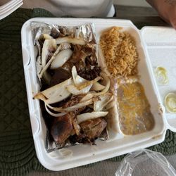 Carnitas plate