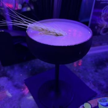 Roswell's Saloon - Mango Lasso - Bars Near Me - Houston, Texas