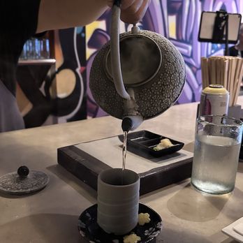 Obake - Cocktail Bars Near Me - Honolulu, Hawaii
