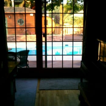 Chanticleer Guest House - Grand Suite, poolside - Bed & Breakfast Near Me - Sturgeon Bay, Wisconsin