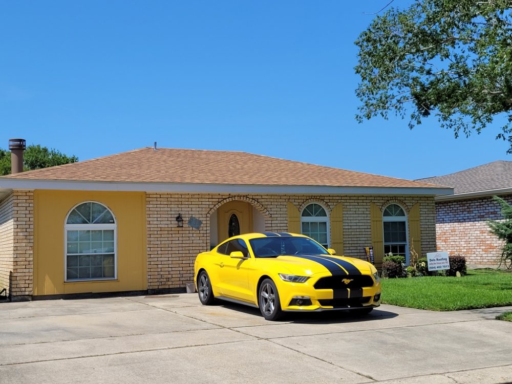 Slide of Del's & Son Roofing