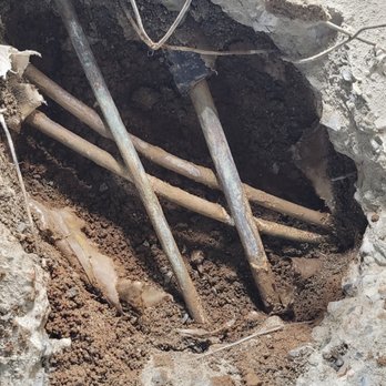 CPL Cable Pipe & Leak Detection - This shows the first 4 pipes discovered. And clearly shows they are fine. - Plumbing Near Me - El Cajon, California CPL Cable Pipe & Leak Detection - This shows the first 4 pipes discovered. And clearly shows they are fine. - Plumbing Near Me - El Cajon, California