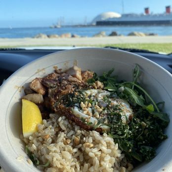 moonbowls - Marinated Chicken with Sesame Sauce, peanuts, kale, arugula, & brown rice. - Korean Near Me - Long Beach, California moonbowls - Marinated Chicken with Sesame Sauce, peanuts, kale, arugula, & brown rice. - Korean Near Me - Long Beach, California