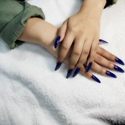 Uptown Nails - Acrylic nails done by Dave