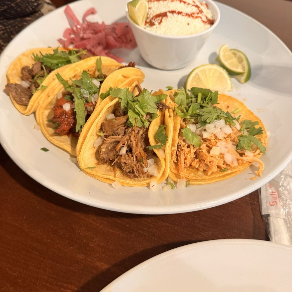 Los Guapos - Mexican Near Me - Fort Worth, Texas
