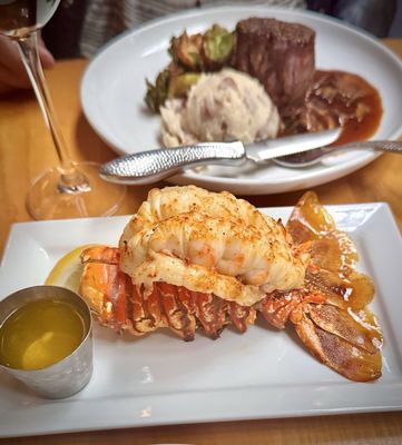 Streetside Seafood by null