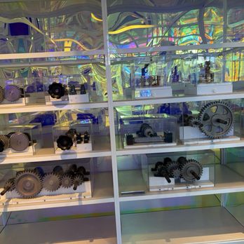 Discovery World - Gears and Pulleys - Children's Museums Near Me - Milwaukee, Wisconsin Discovery World - Gears and Pulleys - Children's Museums Near Me - Milwaukee, Wisconsin