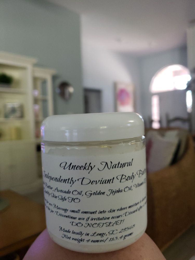 Uneekly Natural Logo