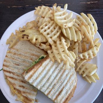 Le Peep - Spinach and Pesto Breakfast Sandwich - Breakfast & Brunch Near Me - Edison, New Jersey Le Peep - Spinach and Pesto Breakfast Sandwich - Breakfast & Brunch Near Me - Edison, New Jersey