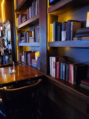 Crompton Ale House by null