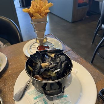 Brussels Bistro - Belgian Near Me - San Clemente, California