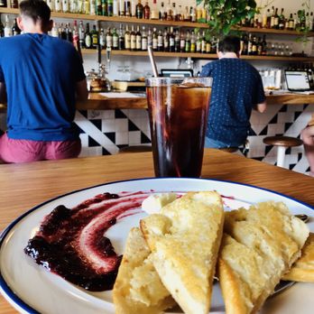 Hudson Hill - Toasted Baguette & Cold Brew - Cocktail Bars Near Me - Denver, Colorado Hudson Hill - Toasted Baguette & Cold Brew - Cocktail Bars Near Me - Denver, Colorado