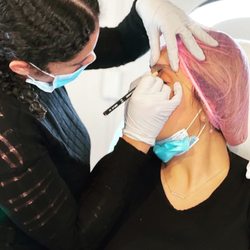 Natural Cosmetics - Brow mapping
