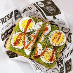 Happy Eats & Acai Bar - Avocado toast