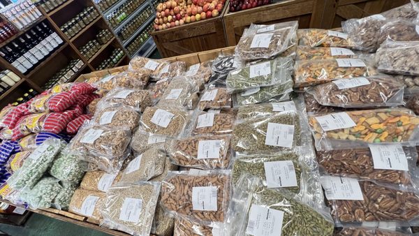 Georgia's Farmer's Market by null