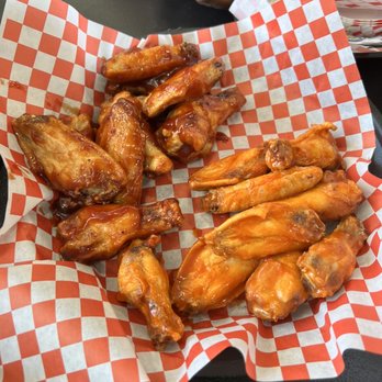 RJ Grill - 16 Bone in Wings - Buffalo & BBQ - Breakfast & Brunch Near Me - Bountiful, Utah