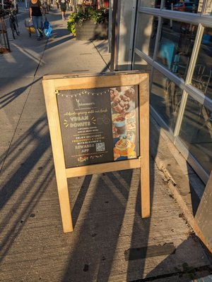 bloomer's Bloor by null