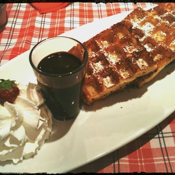 La Winstub - Gaufres croustillantes, coulis de chocolat noir chaud (Huuuuum !) - Alsatian Near Me - Metz, 57 La Winstub - Gaufres croustillantes, coulis de chocolat noir chaud (Huuuuum !) - Alsatian Near Me - Metz, 57