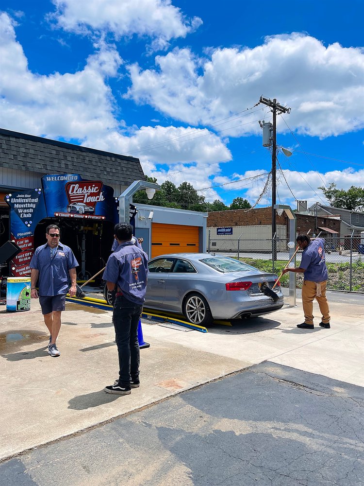CLASSIC TOUCH EXPRESS CAR WASH Updated September 2024 20 Photos 2758 Reynolda Rd, Winston