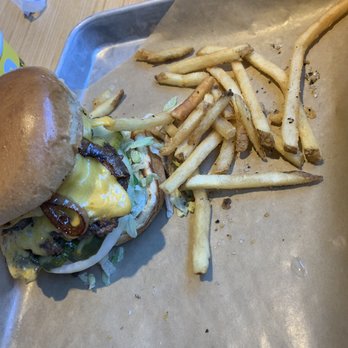 Buffalo Wild Wings - Sports Bars Near Me - Birch Run, Michigan