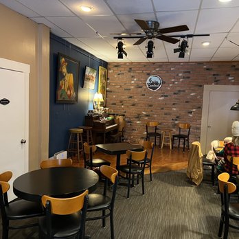 Java Central Cafe and Roaster - Stage for local artists - Coffee Roasteries Near Me - Westerville, Ohio