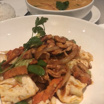 Asian Mint - Cashew Chicken and Red Curry* - Thai Near Me - Dallas, Texas Asian Mint - Cashew Chicken and Red Curry* - Thai Near Me - Dallas, Texas