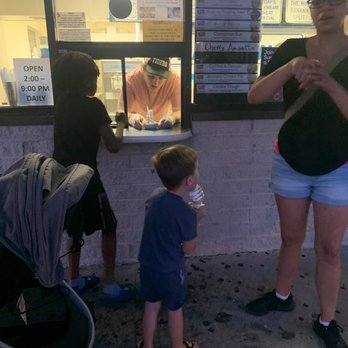 Dairy King - Ice Cream & Frozen Yogurt Near Me - South Euclid, Ohio